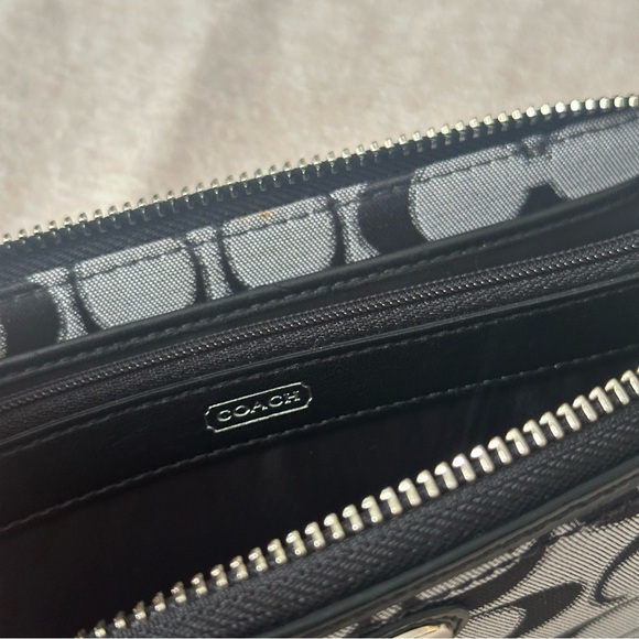 Coach Signature Black and Gray Zip Wallet - Picture 5 of 8
